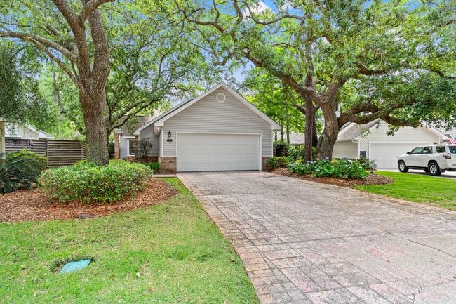 Building Photo - 1224 Deerwood Dr