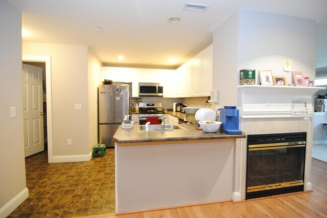 Building Photo - 3 Maple Ridge Dr