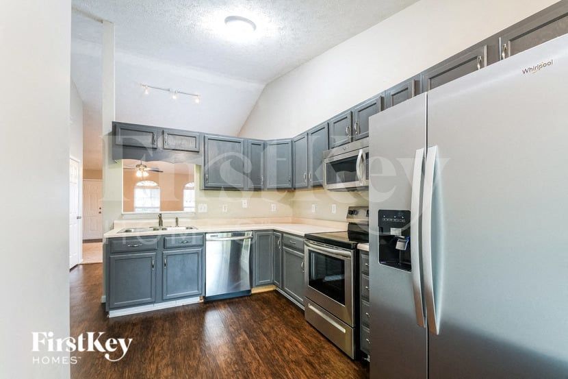 Building Photo - 6738 Wimbledon Dr