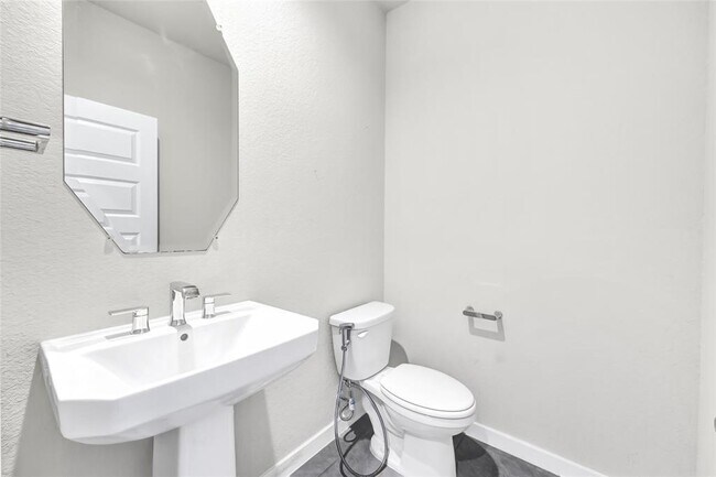 Building Photo - 18906 Allendale Frst Dr