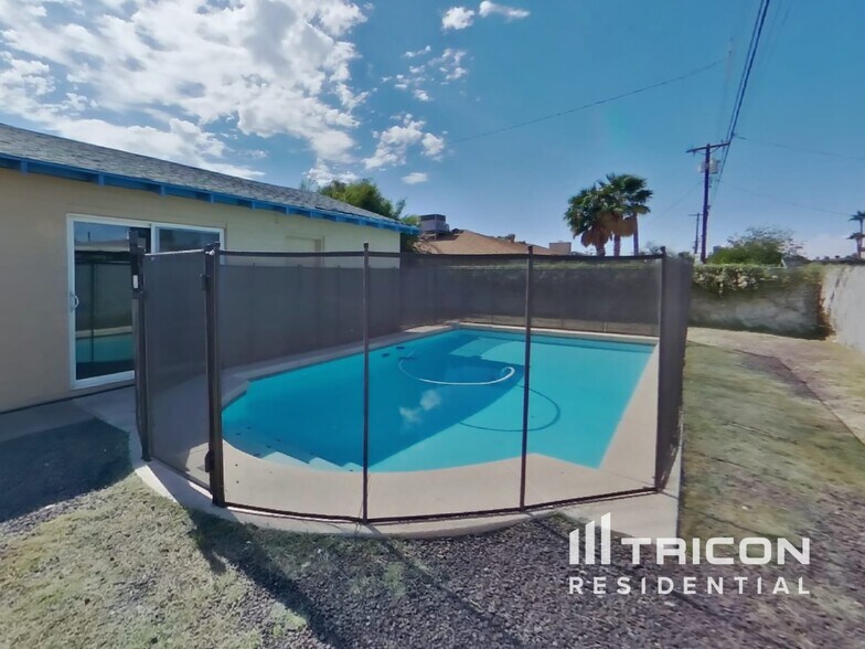Building Photo - 6006 W Medlock Dr