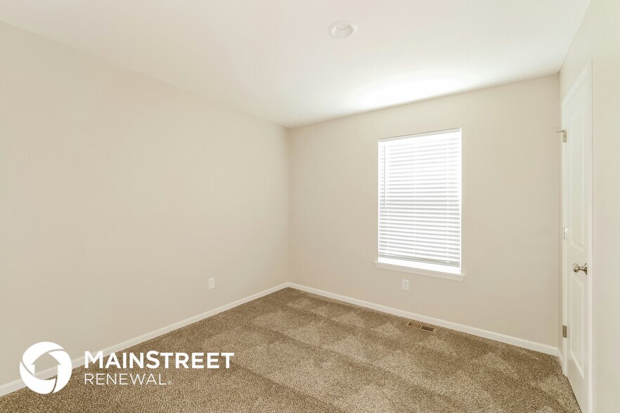 Building Photo - 9810 E 220th St