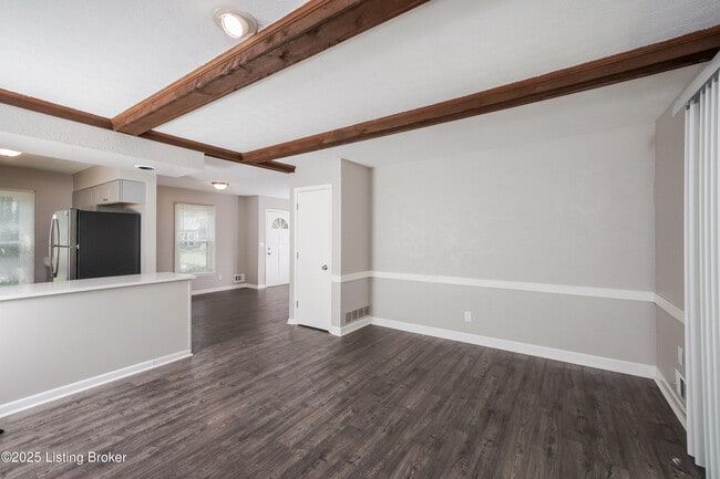 Building Photo - 6203 Big Ben Dr
