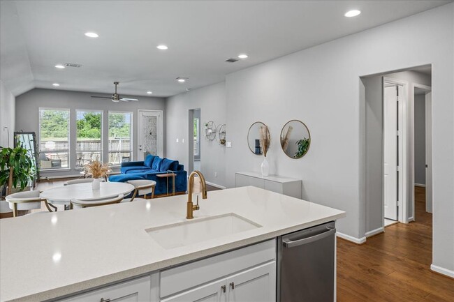 Building Photo - 861 Blue Oak Blvd