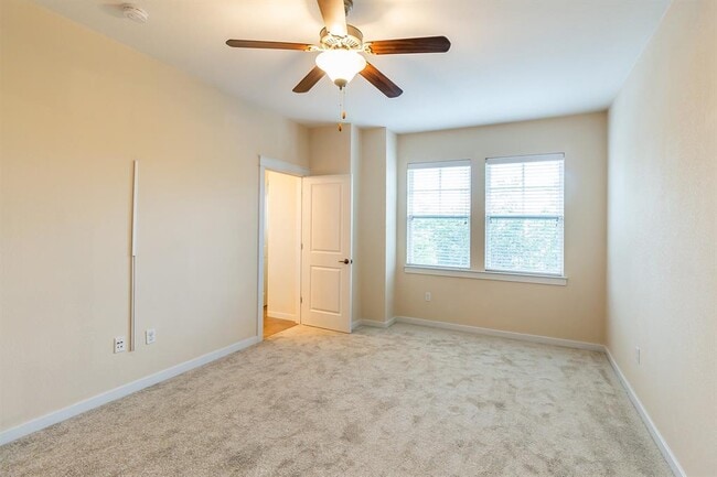 Building Photo - 2241 Zach Scott St