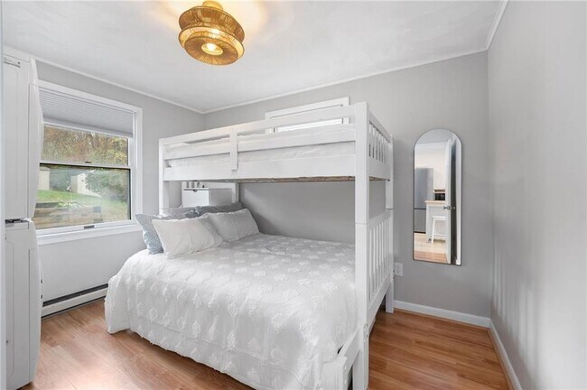 Building Photo - 63 Buoy St