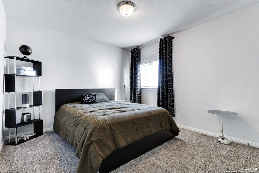 Building Photo - 5214 Seashore Blvd