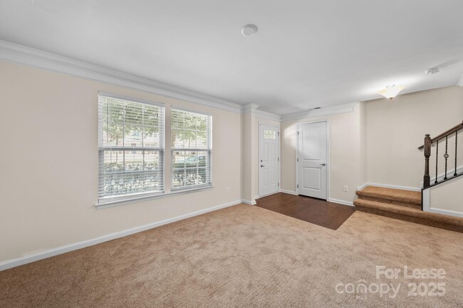 Building Photo - 4061 Zilker Park Dr