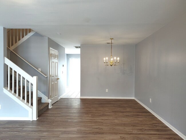 Building Photo - Pristine 2 Story townhome located in the Bennington Place Community!