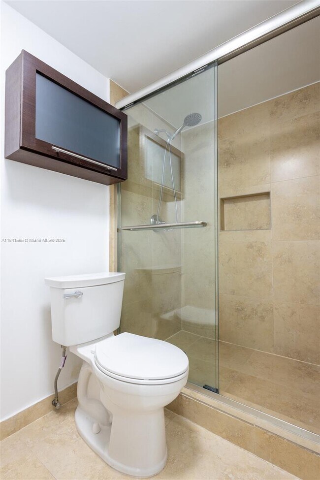 Building Photo - 50 Ocean Ln Dr