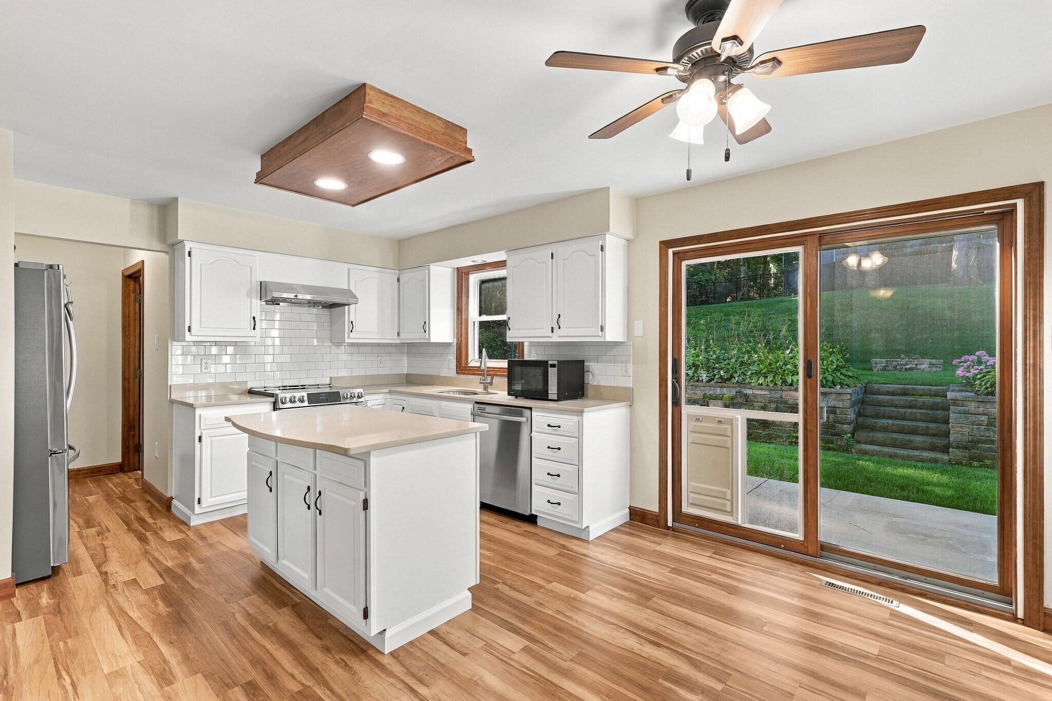 Building Photo - 134 Heldon Dr