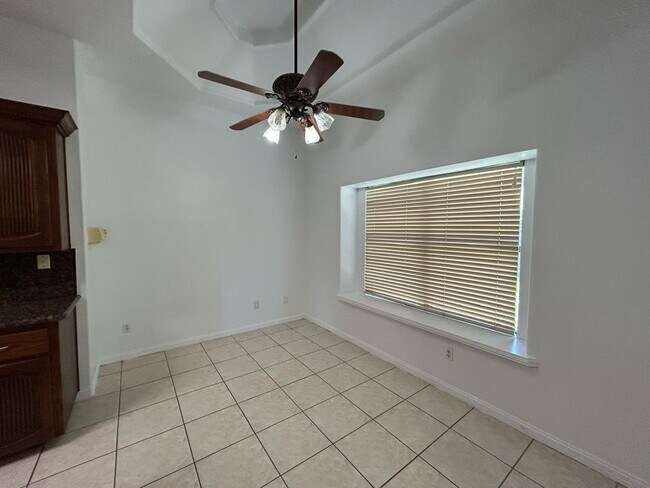 Building Photo - 3400 Santa Teresa