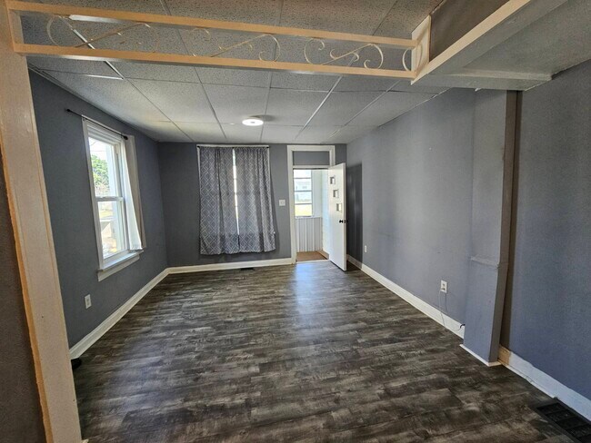 Building Photo - 526 Ridge St