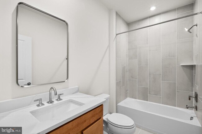 Building Photo - 42106 Picasso Sq