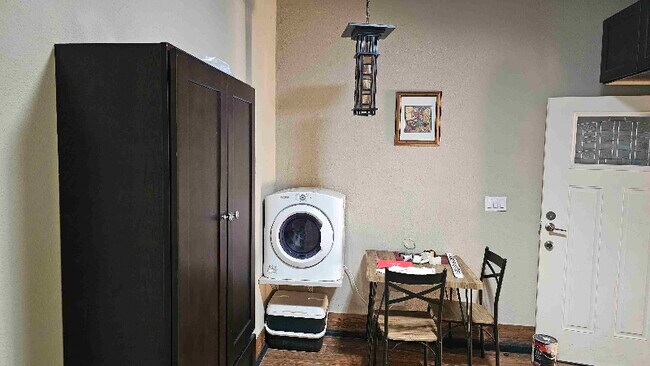 Building Photo - 27964 Mead Ct