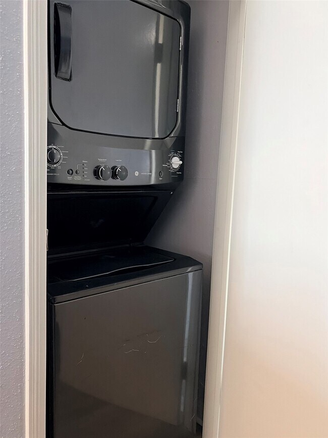 Building Photo - 18809 Egret Bay Blvd