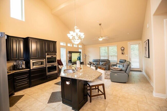 Building Photo - 15303 Westland Gate Dr