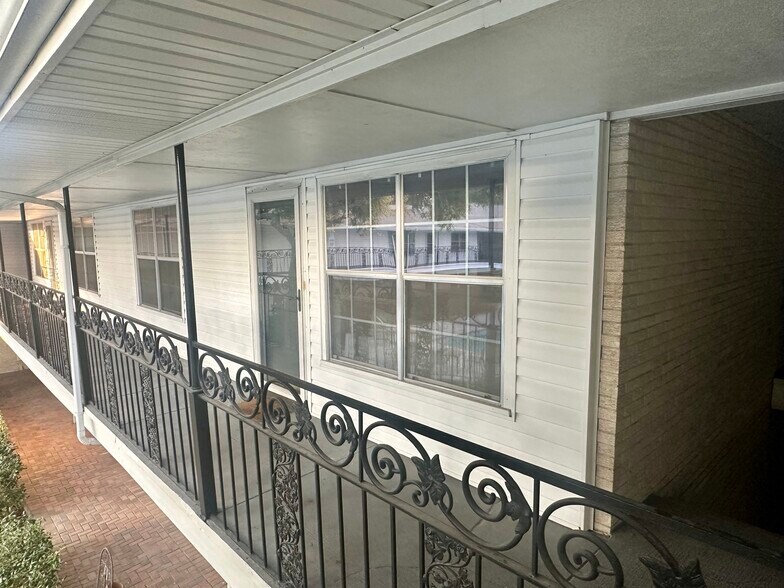 Building Photo - 5818 E University Blvd