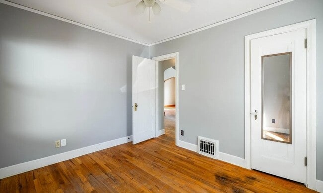 Building Photo - 4509 Hickman Rd