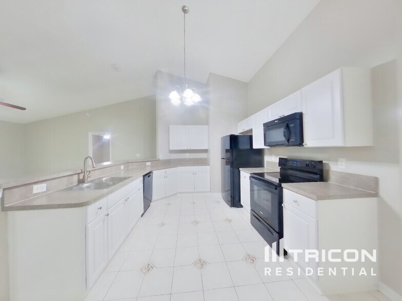 Building Photo - 691 Fruit Cove Forest Rd E