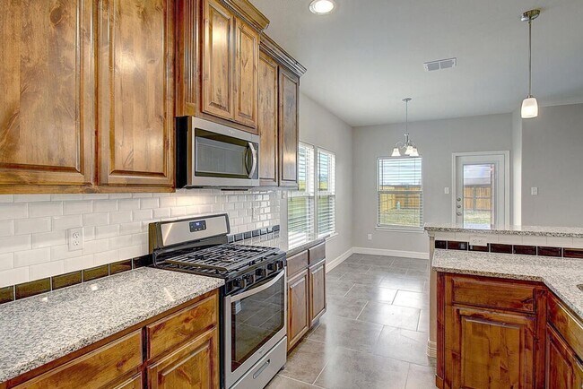 Building Photo - 7530 Sable Creek Dr