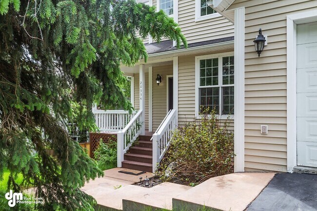 Building Photo - 20334 New England Dr