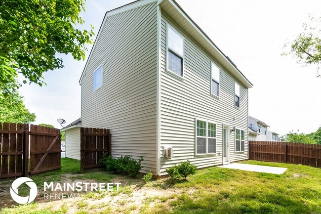 Building Photo - 126 Hampshire Dr