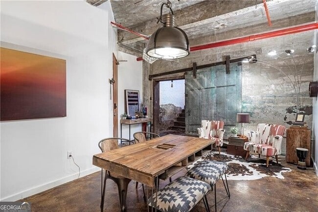 Building Photo - 650 Glen Iris Dr NE