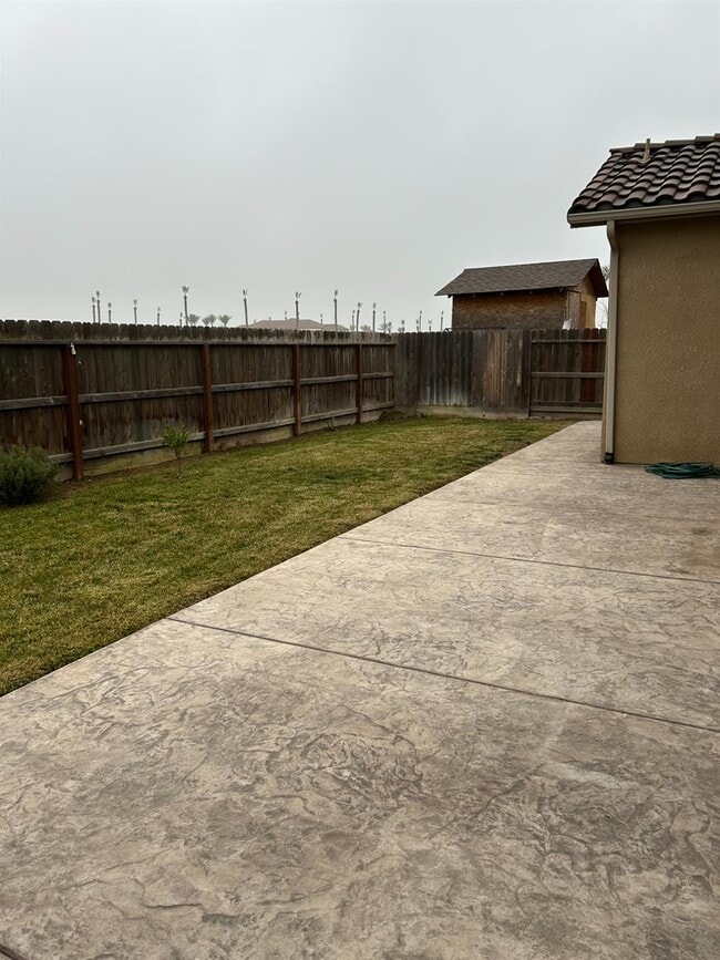 Building Photo - 2656 Cherry Tree Dr