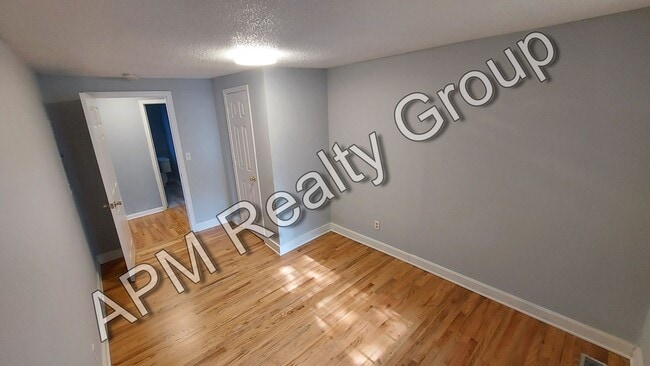 Building Photo - Two bedroom duplex off Bluff Road