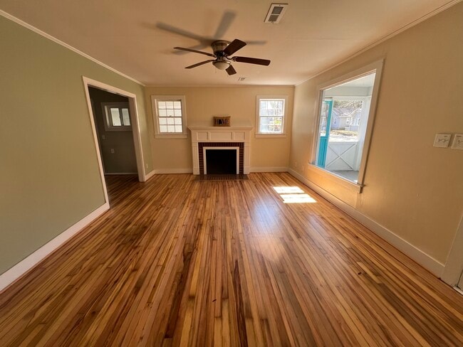 Building Photo - IRY Prop