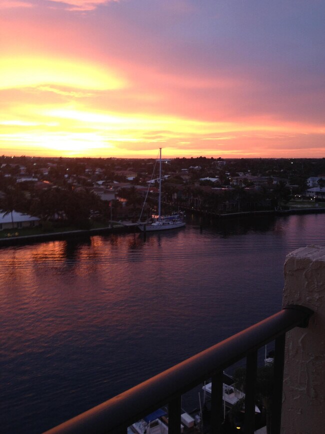 Building Photo - 3912 S Ocean Blvd