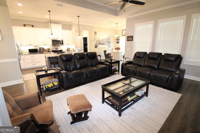 Building Photo - 28 Redington Dr