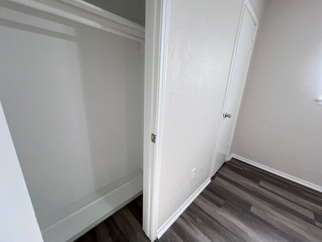Building Photo - 4 Bedroom 2 Bathroom in Northwest Houston ...
