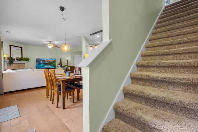 Building Photo - 112 Wild Oak Dr