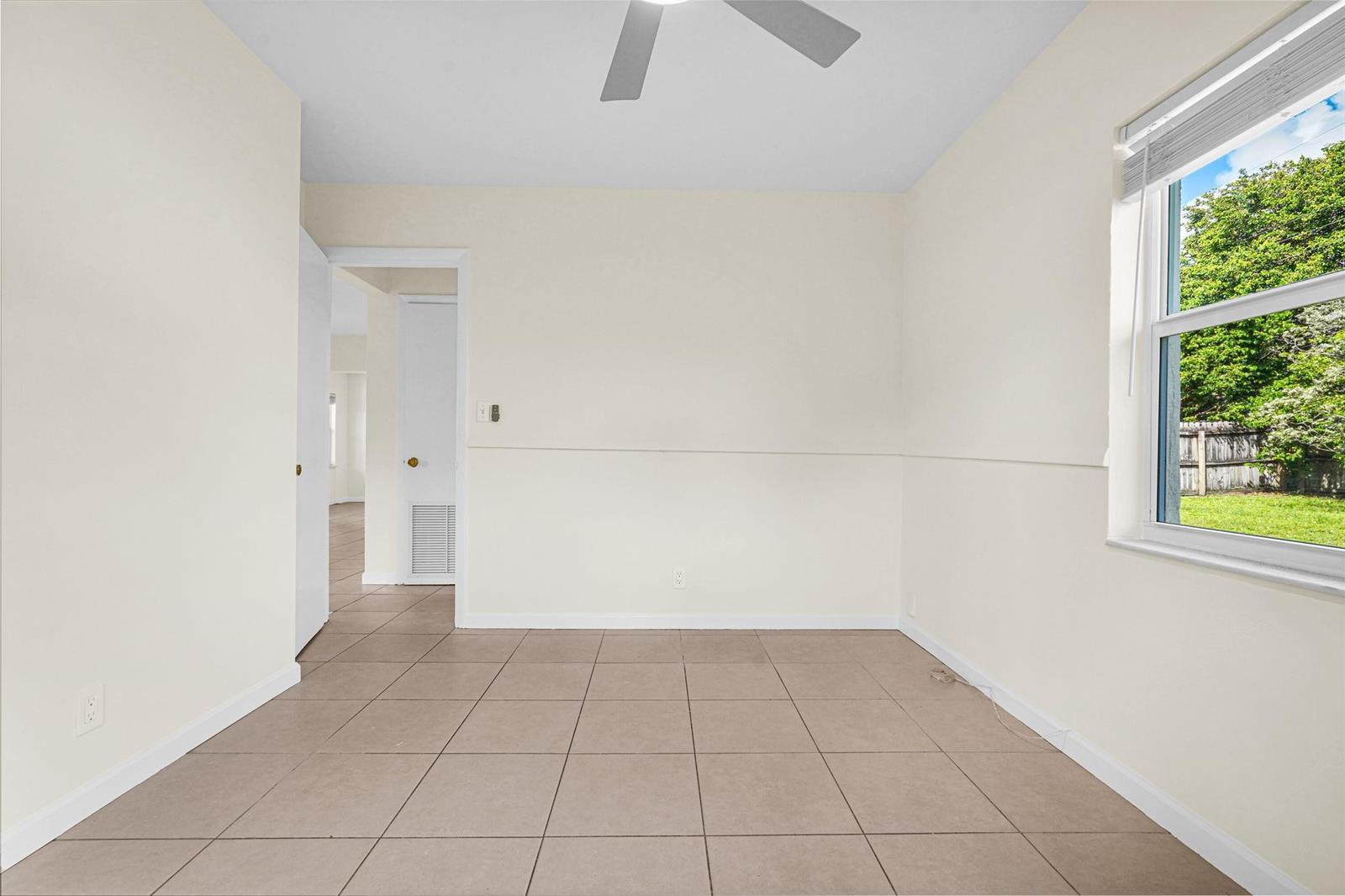 Building Photo - 261 NE 45th St