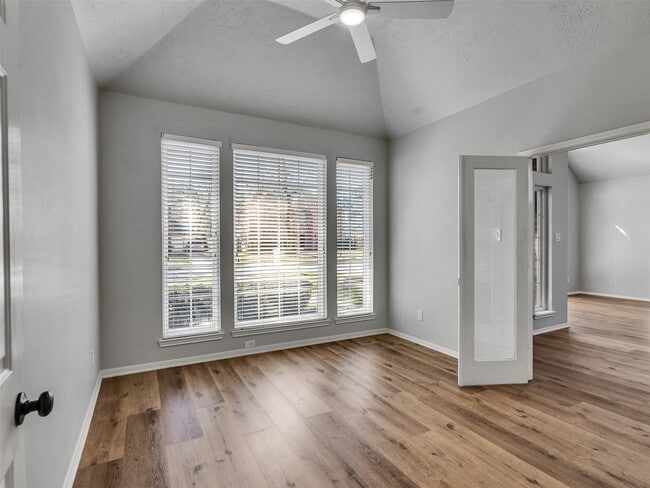 Building Photo - 30018 Bashaw Dr