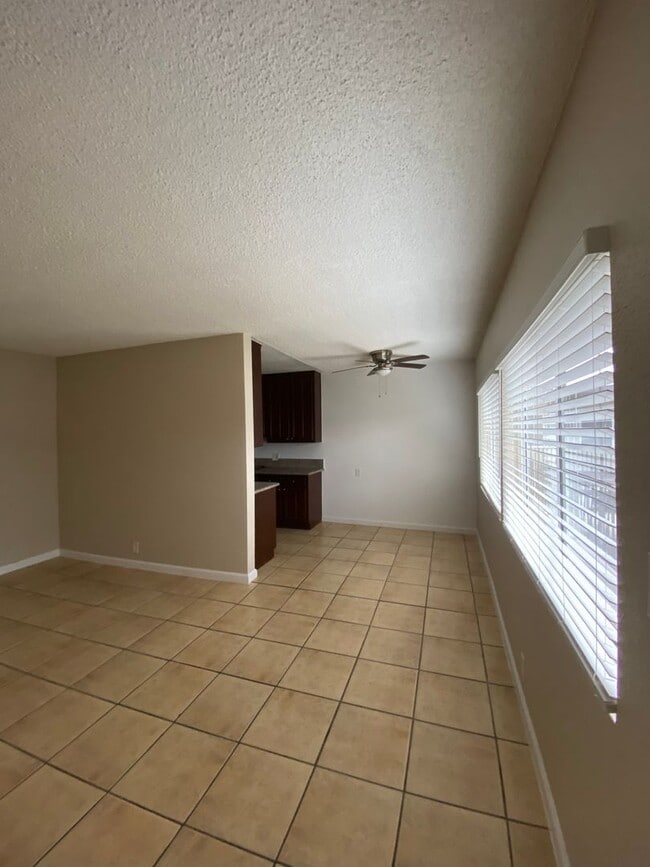 Interior Photo - 6175