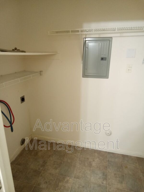 Building Photo - 8083 N Ridge Loop E
