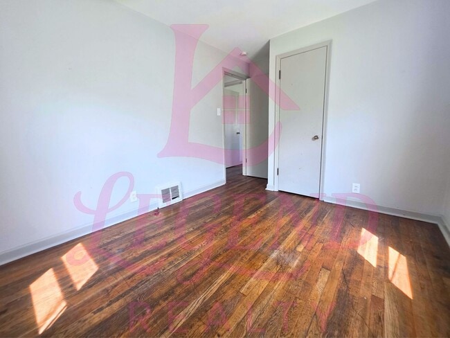 Building Photo - 10413 Ewell Dr