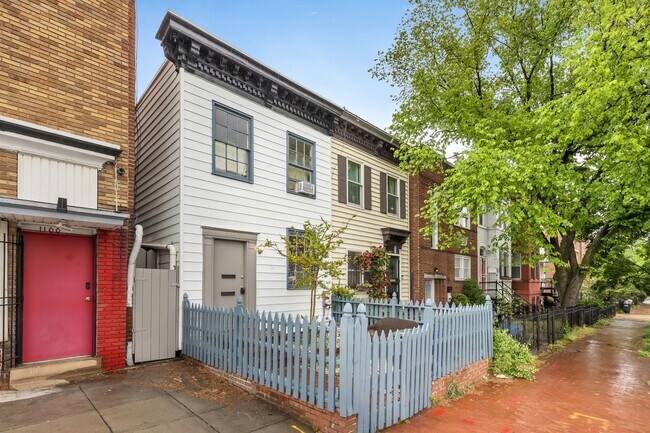Building Photo - 1102 K St SE