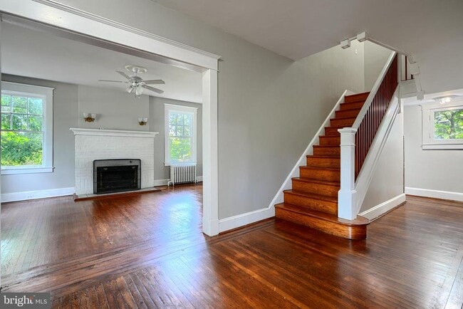 Building Photo - 720 Dryden Dr