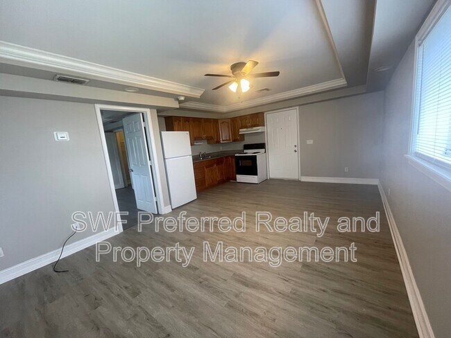 Building Photo - 222 Fairweather Ln