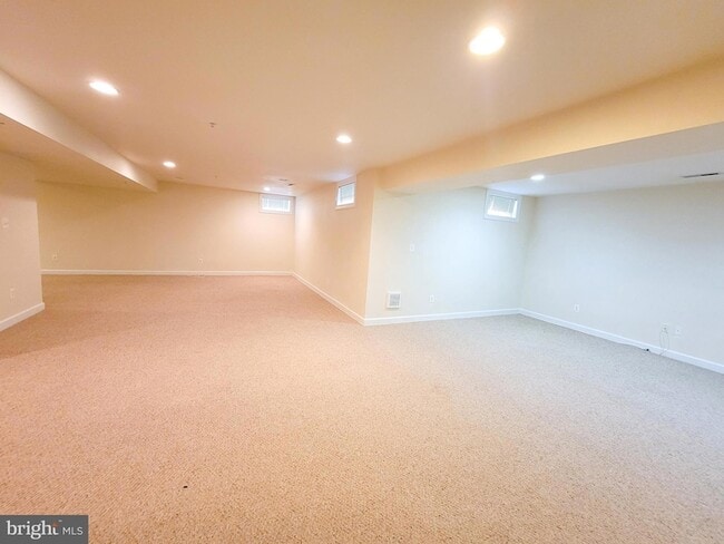 Building Photo - 2702 Millwood Way