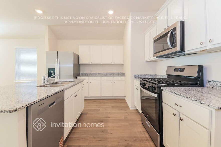 Building Photo - 4105 River Rock Ave