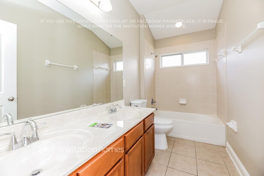 Building Photo - 14857 Falling Waters Dr