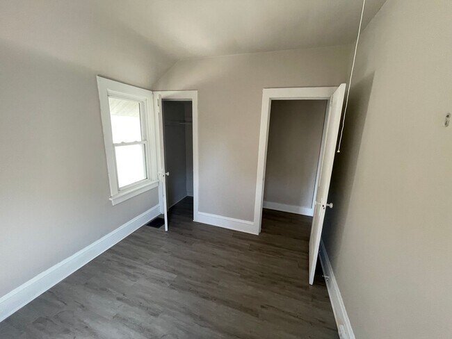 Building Photo - SECTION 8 and EDEN Accepted!! Exciting Opp...