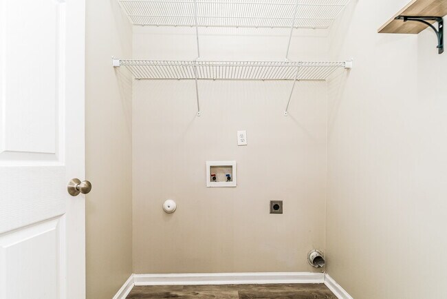 Building Photo - 601 Prickly Pear Dr