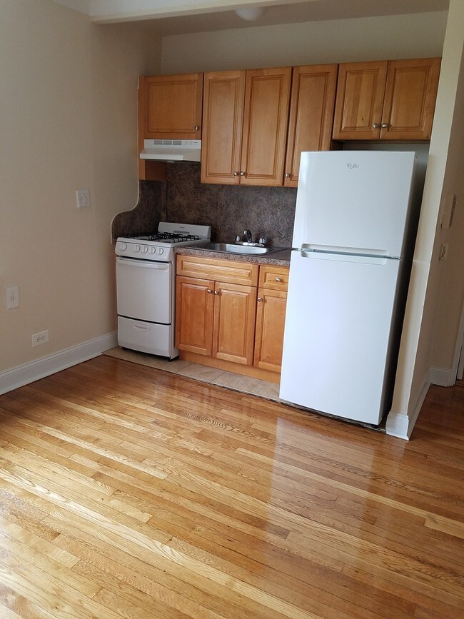 Building Photo - 49 Murdock Ct