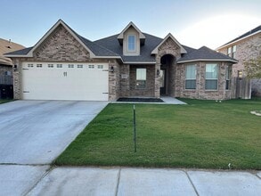 Building Photo - 3907 Yorkshire Dr